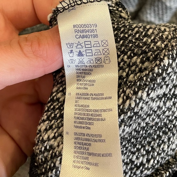 Patterned Crewneck - Picture 6 of 8